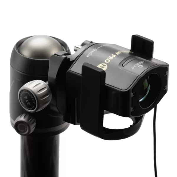 PI-CALB107-CCDIS3HL-Calibrite-Display-Pro-HL-Projector_Tripod-jpg-600x600